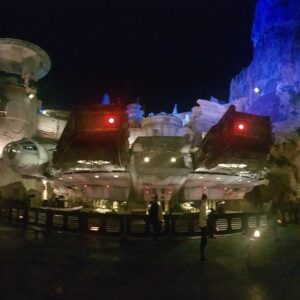 Star Wars: Galaxy's Edge Milennium Falcon