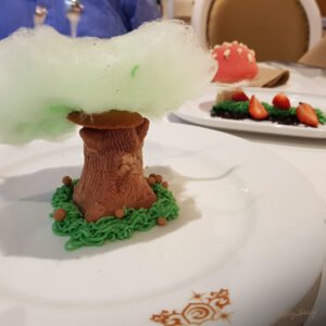 Een boomtoetje in het Efteling Hotel