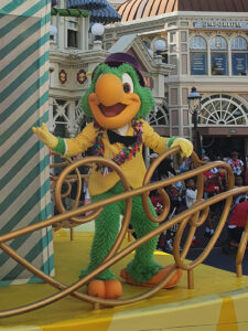 magic-kingdom-2022-parade-jose-carioca
