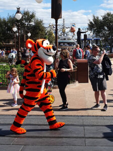 magic-kingdom-2022-parade-tigger