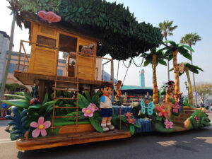 universal-studios-orlando-superstar-parade-11