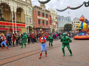 Disney's Stars on Parade in Disneyland Parijs 2022