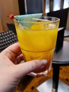 Manhatten Restaurant lounge mocktails