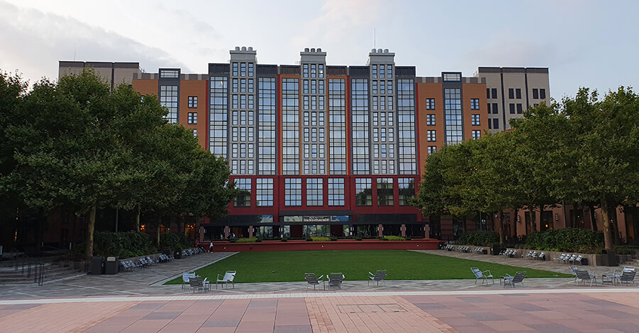 disney-hotel-new-york-the-art-of-marvel